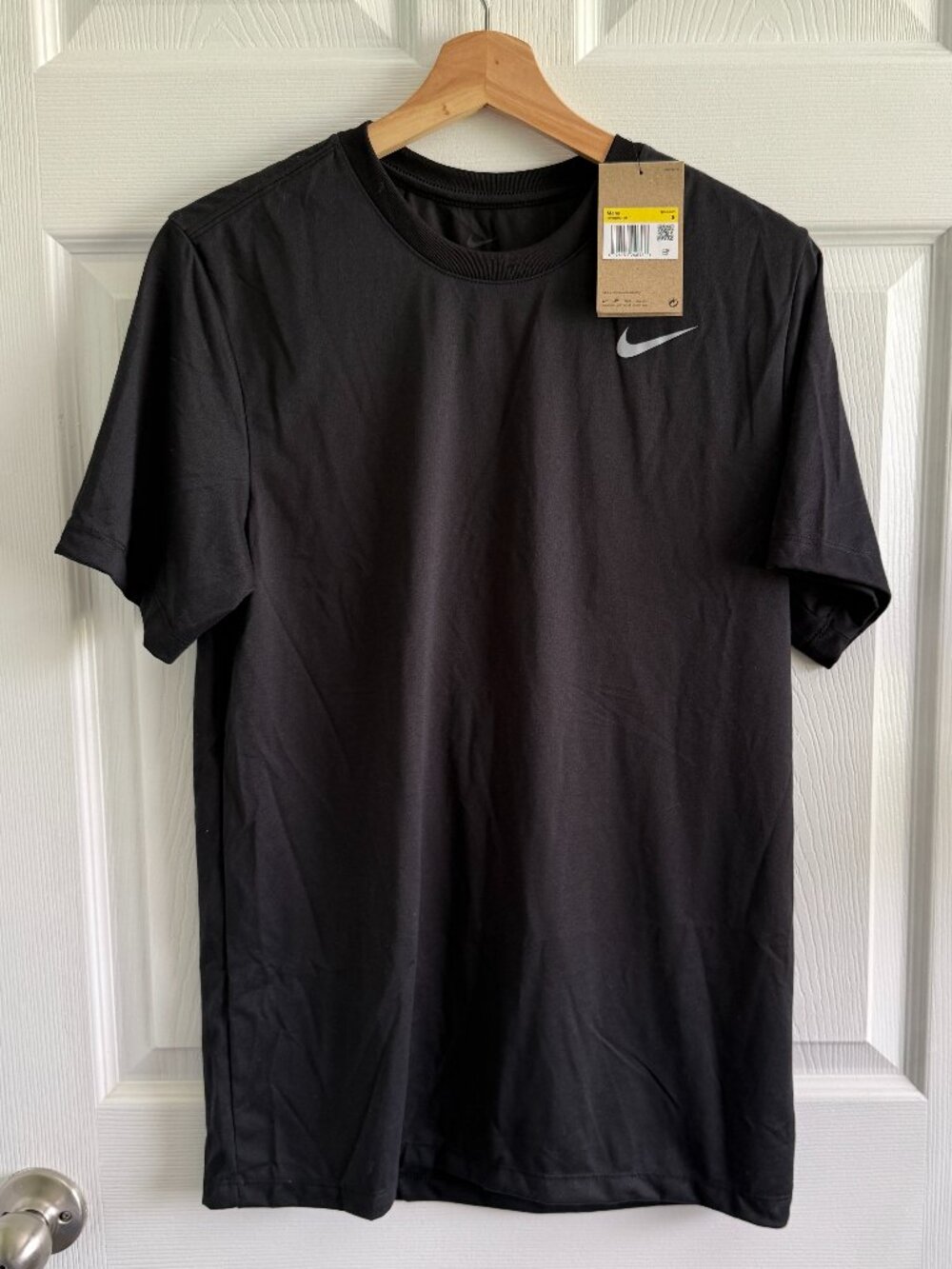 NWT Nike Men's Dri Fit Black The Nike Tee Short Sleeve Size Small